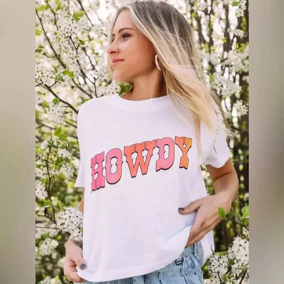 Charlie Southern Howdy Crop Tee Western L NWT - Picture 2 of 7
